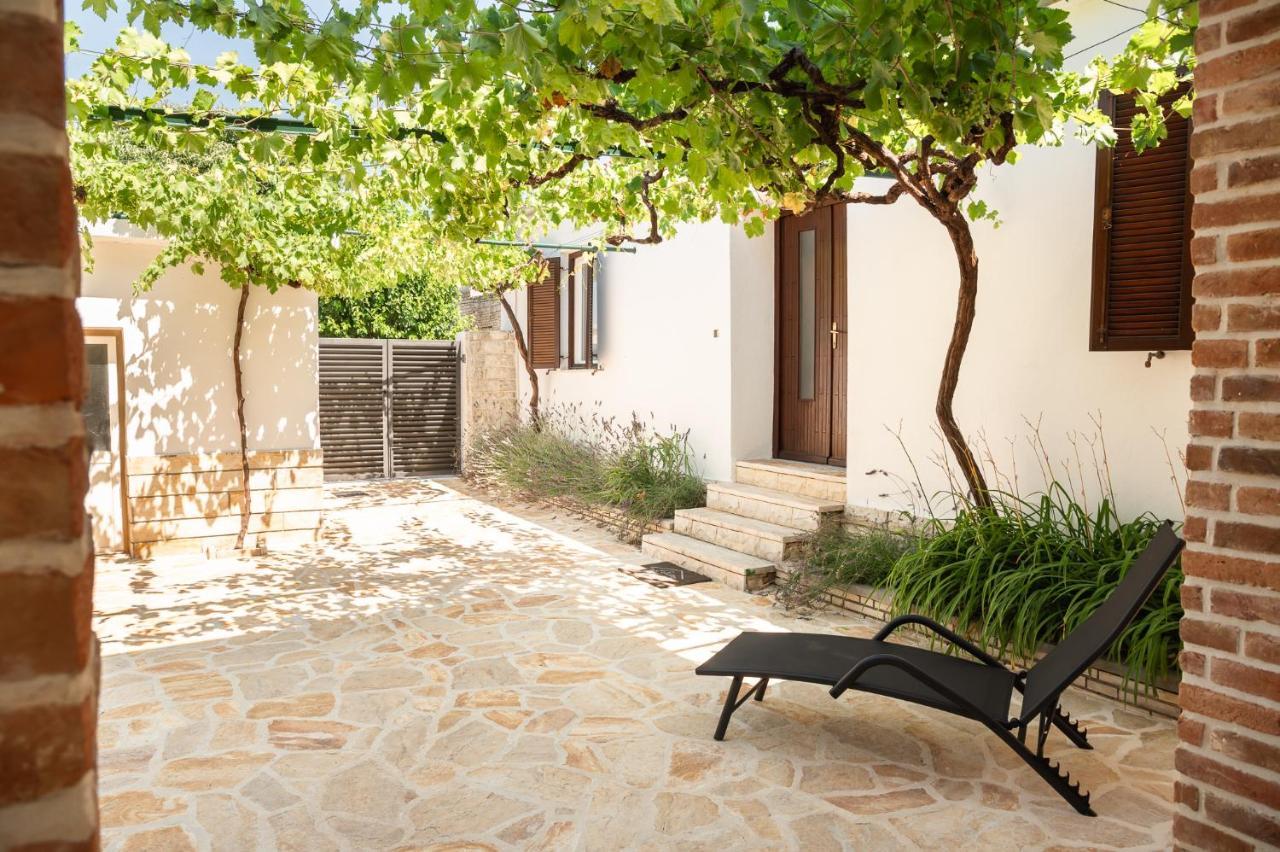 Holiday home Kuca Za Odmor Kameni Dvori *