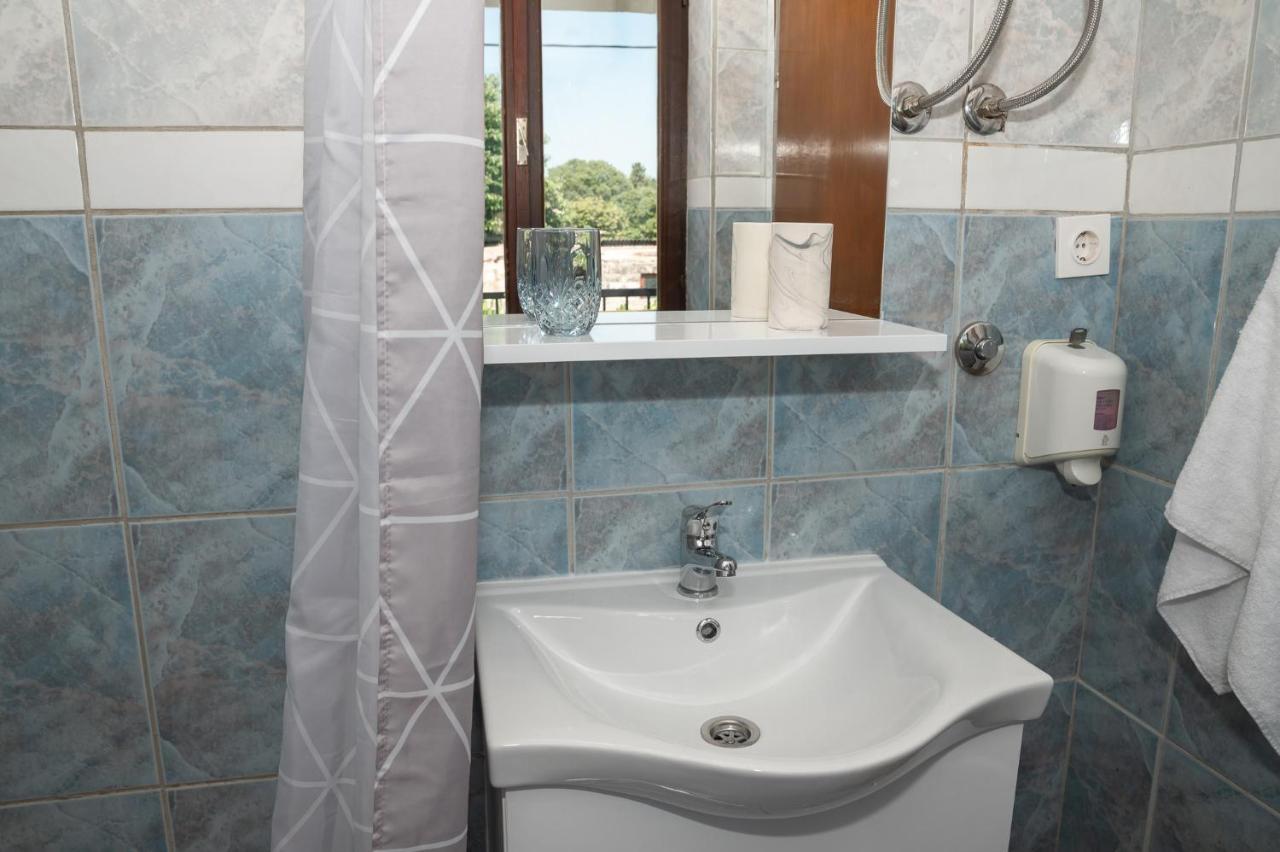 Kuca Za Odmor Kameni Dvori Holiday home *